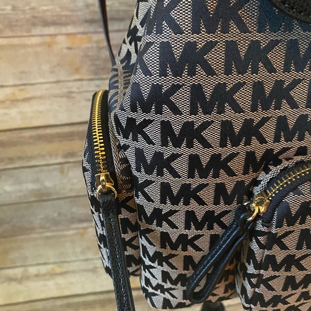 MICHAEL KORS ABBEY LARGE CARGO BACKPACK - Picture 6 of 16